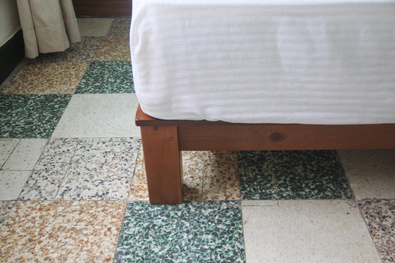 Neat Hostel Tainan Bagian luar foto