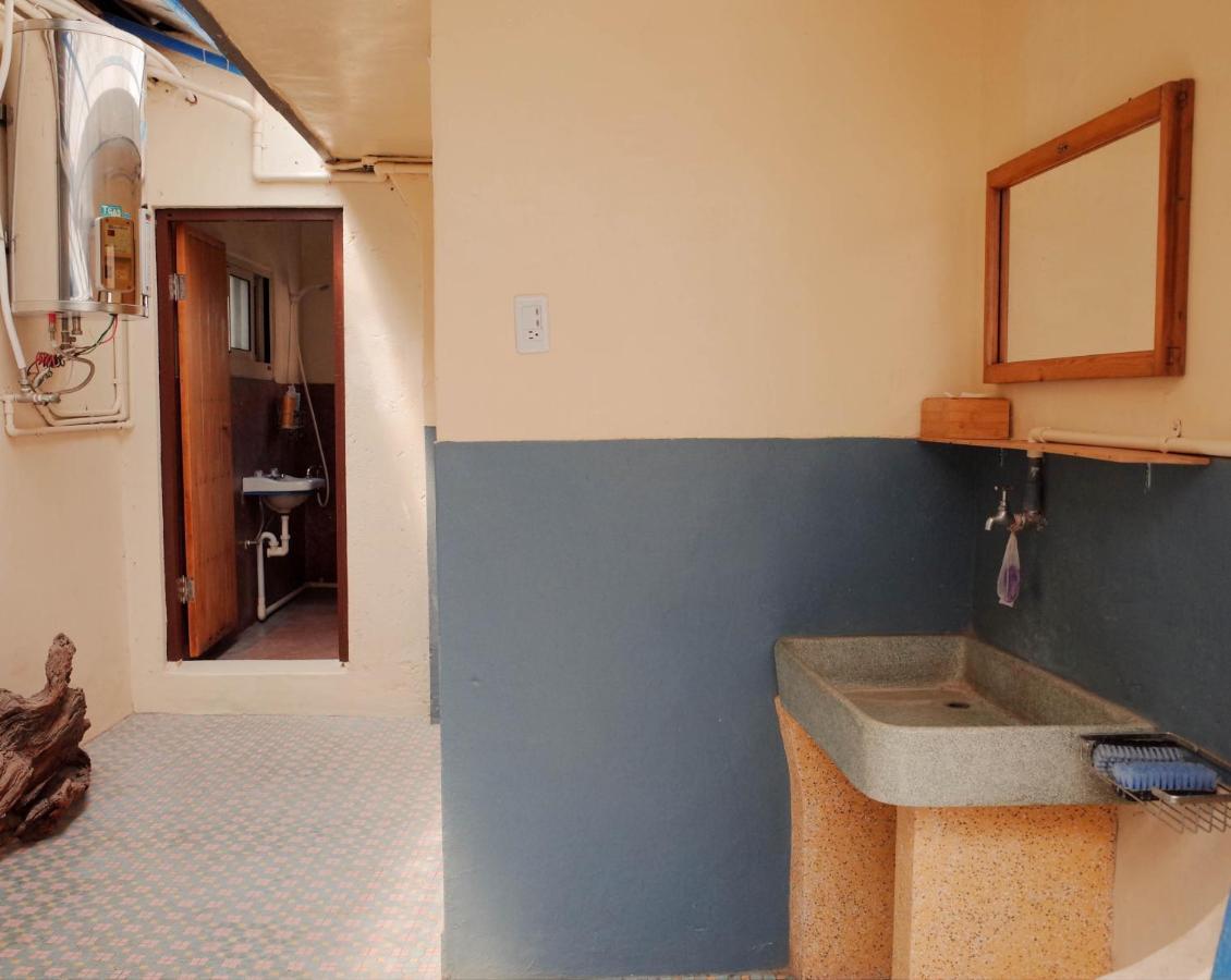 Neat Hostel Tainan Bagian luar foto