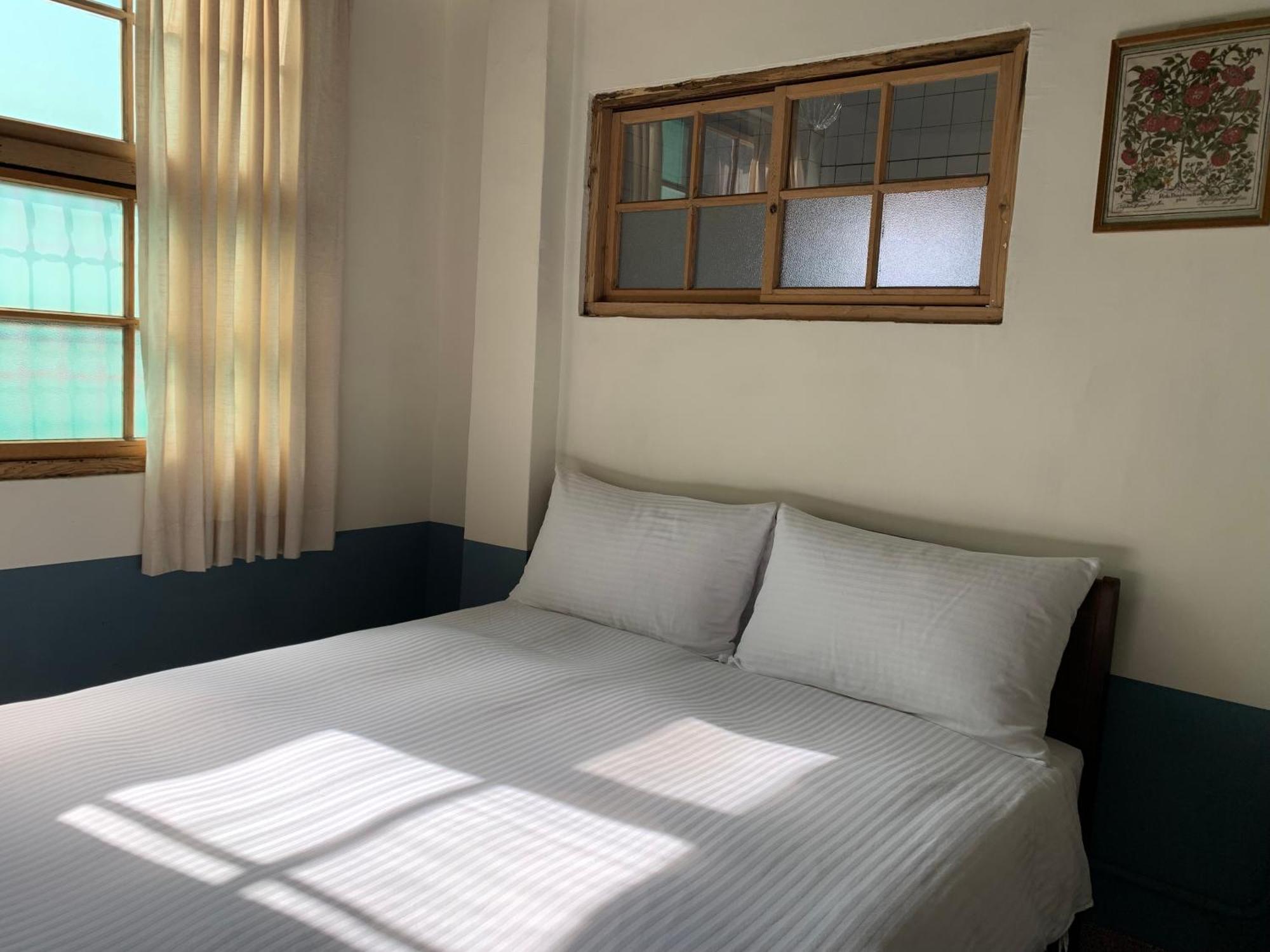 Neat Hostel Tainan Bagian luar foto