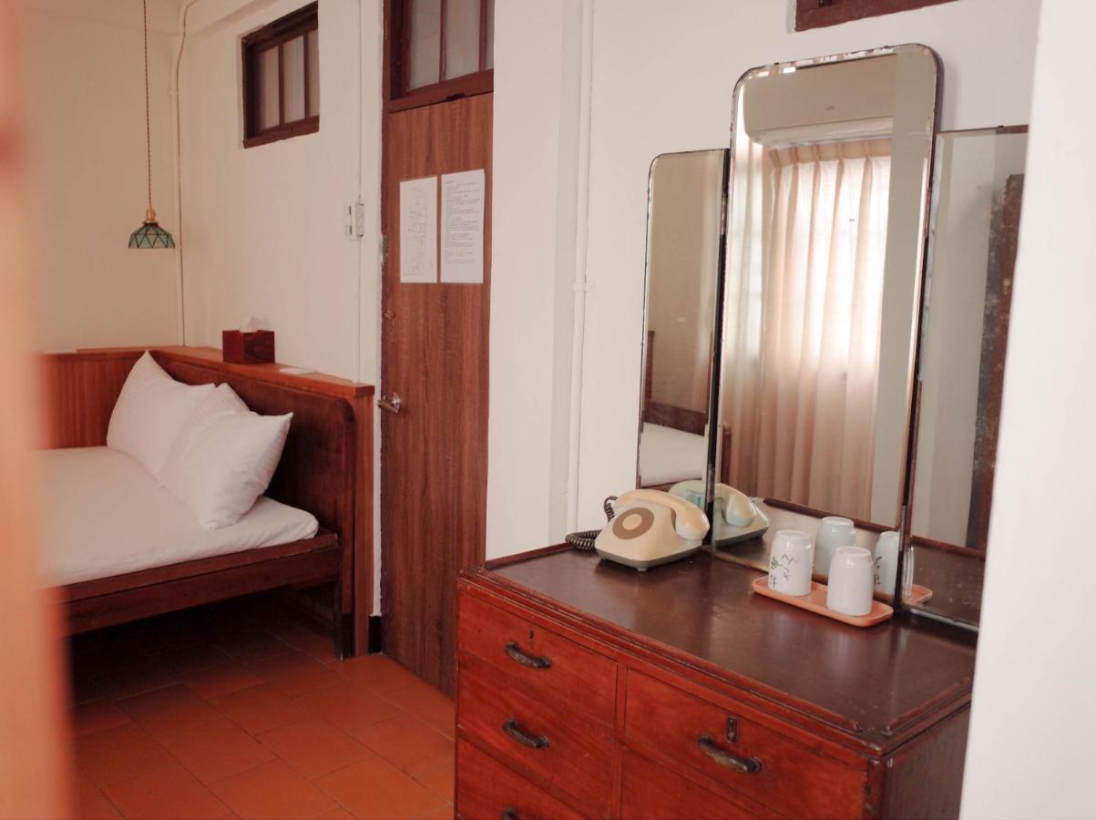 Neat Hostel Tainan Bagian luar foto