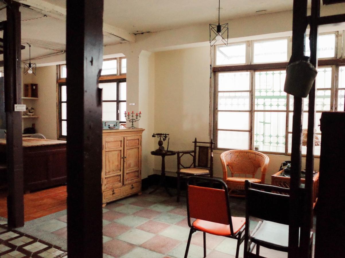 Neat Hostel Tainan Bagian luar foto