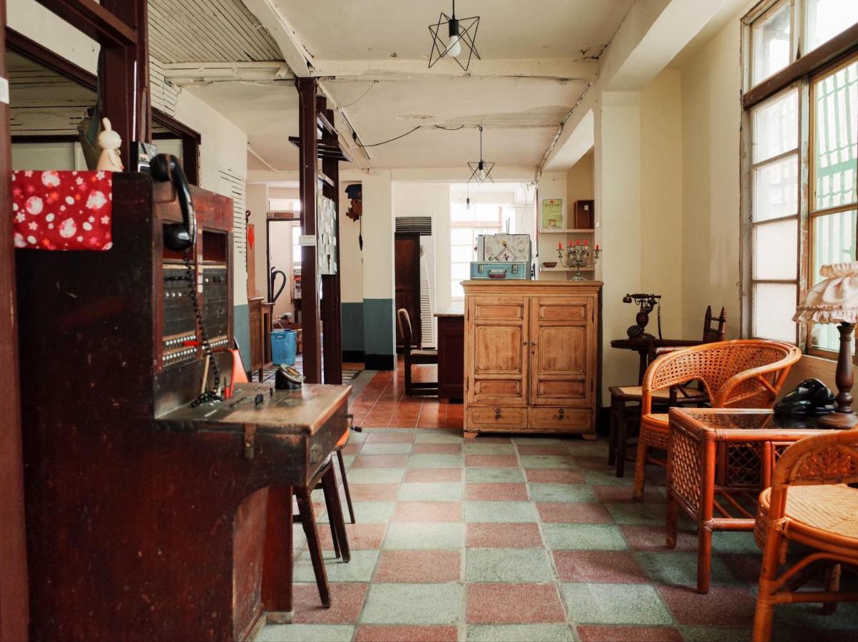Neat Hostel Tainan Bagian luar foto